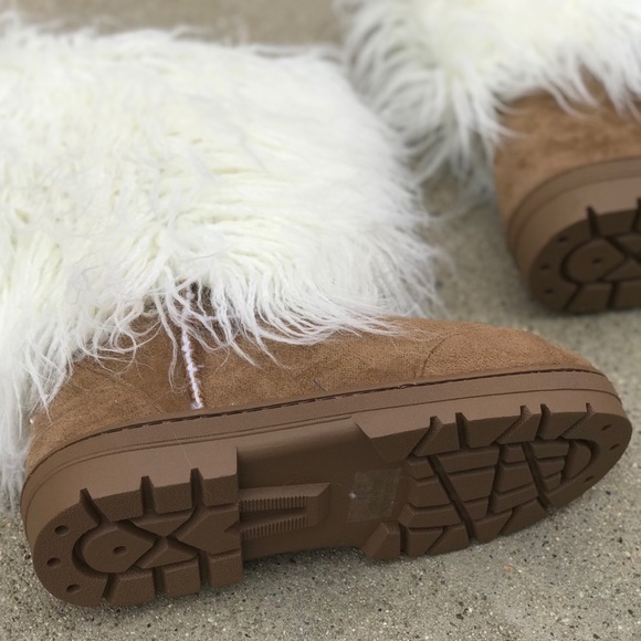 1 left! Nature White & Tan Faux Fur Sherpa Boots - Picture 6 of 6